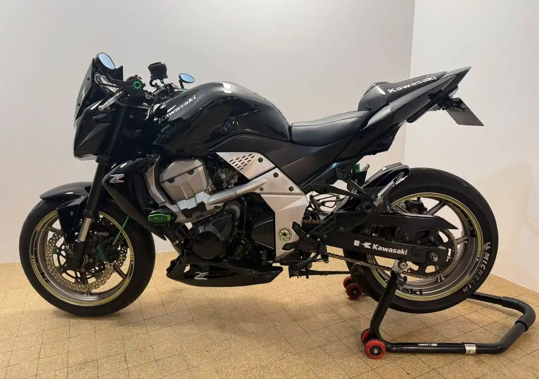 Kawasaki Z750 FULL