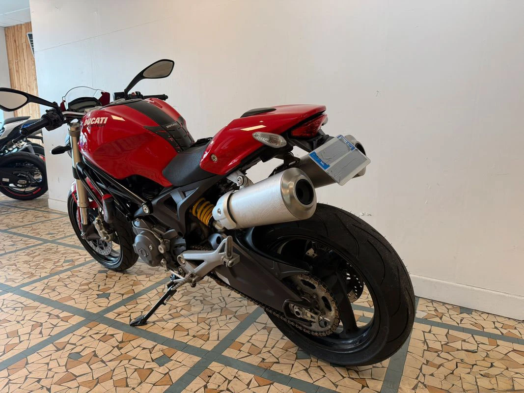 Ducati 696 Monster