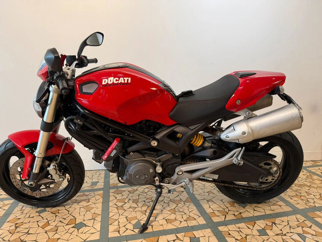 Ducati 696 Monster