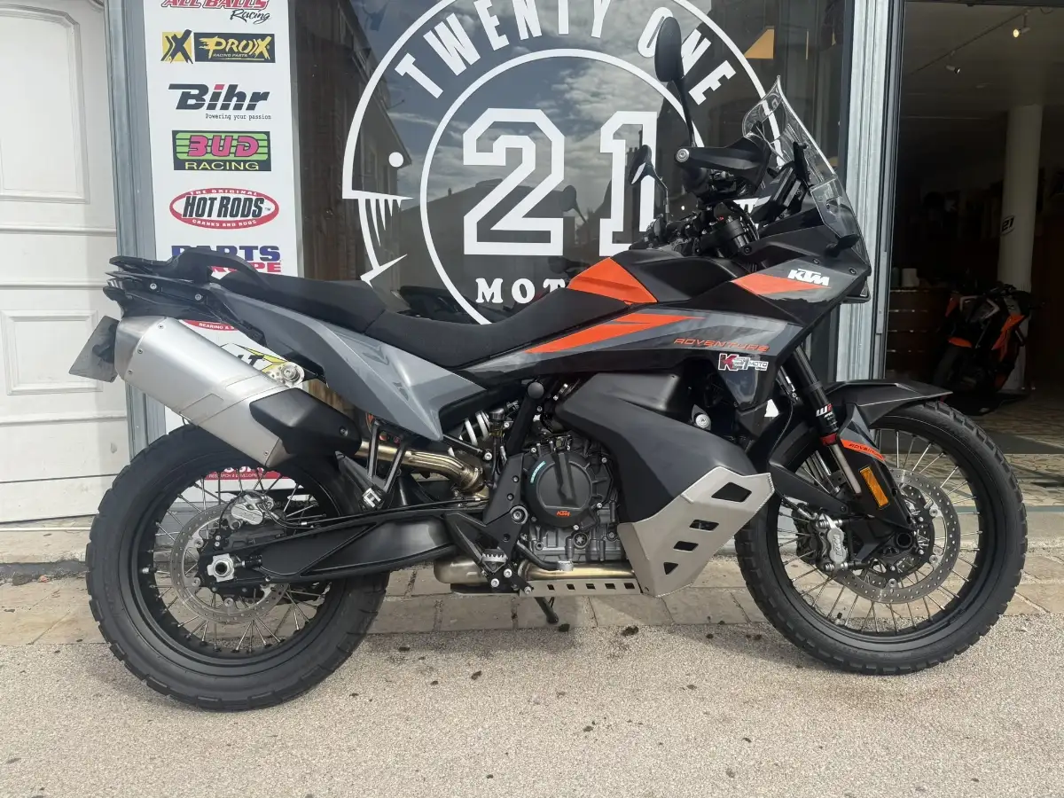 890 Adventure