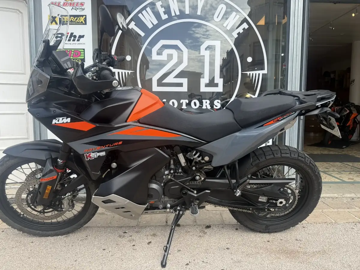 890 Adventure