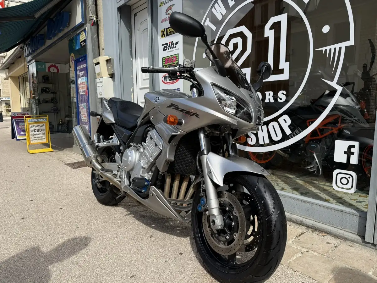 Yamaha 1000 FAZER